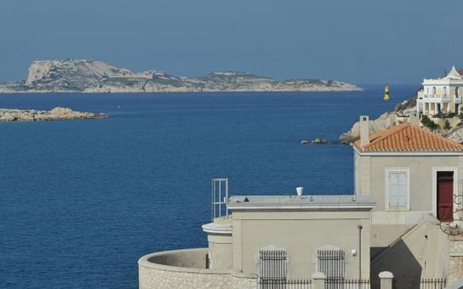 MArseille - EXPO SUR LE MARÉGRAPHE
