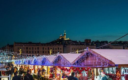 MArseille - LES CHALETS DU MARCHÉ DE NOËL DE MARSEILLE